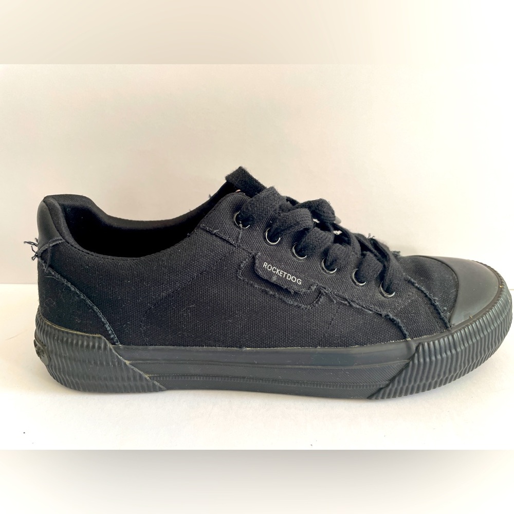 Rocket dog black sneakers (women’s size: 9.5)